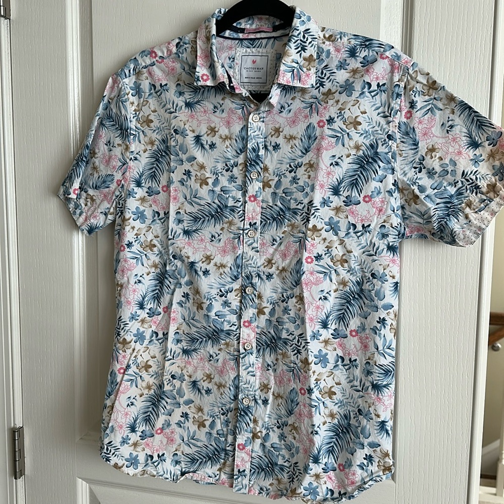 Cactus Man / Ricky Singh short sleeved button up shirt, tropical pattern, size M